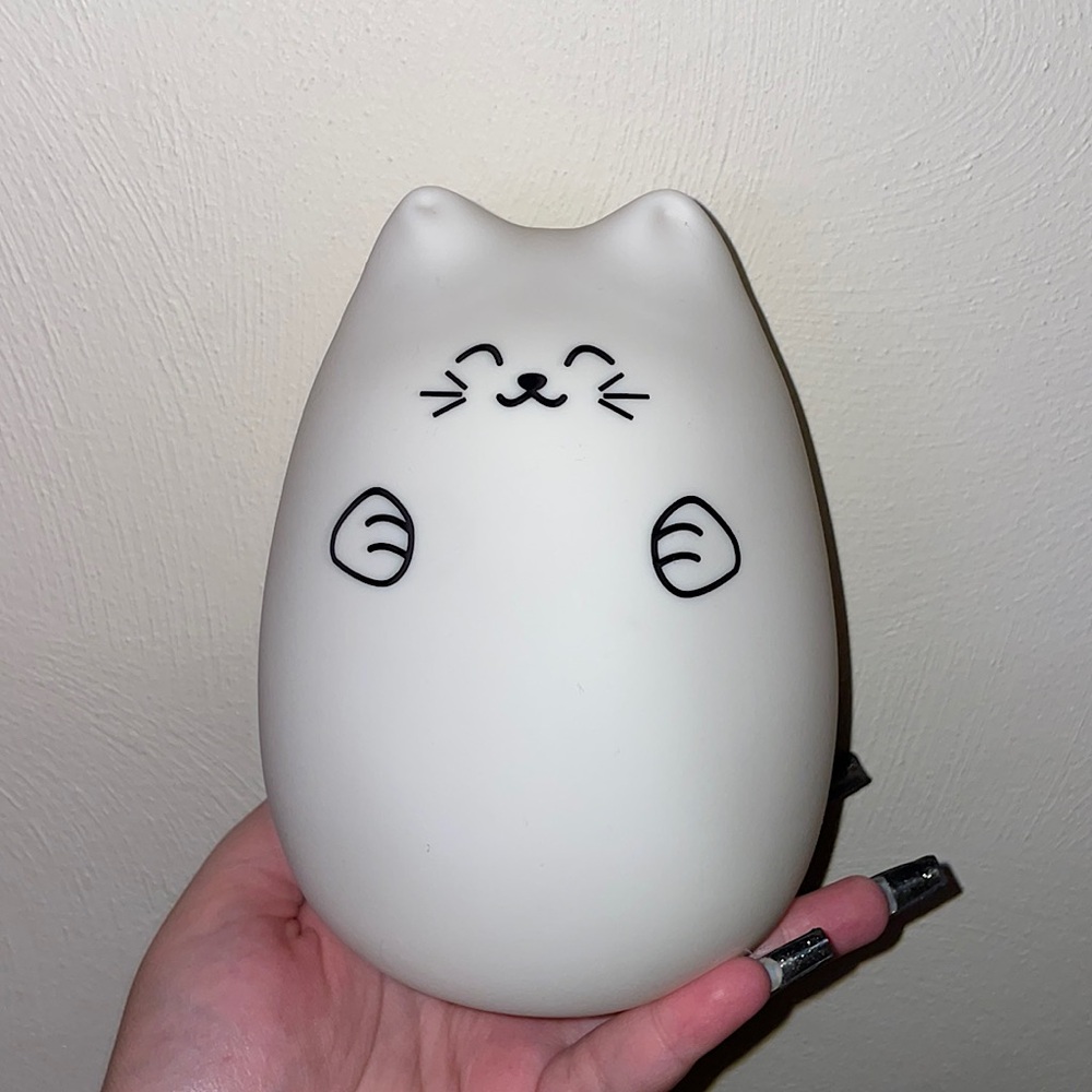 Cute Small Kawaii Light Up Cat Light